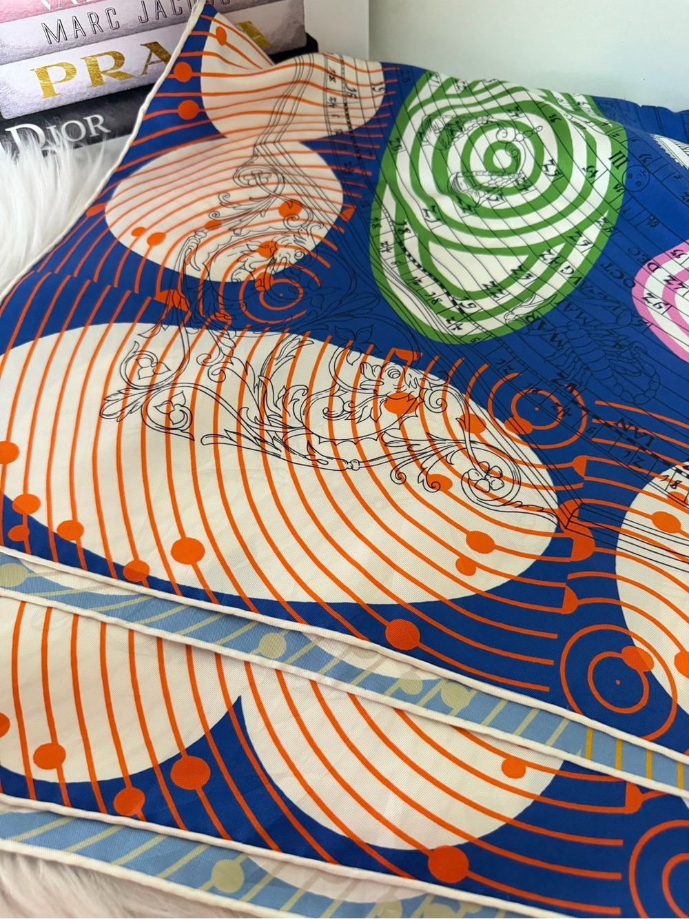 Hermes Die et Hore Silk Scarf. - Picture 13 of 16